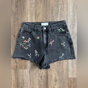 Ban Jara Embroidered Floral Black Denim Women's Shorts size 9/28
